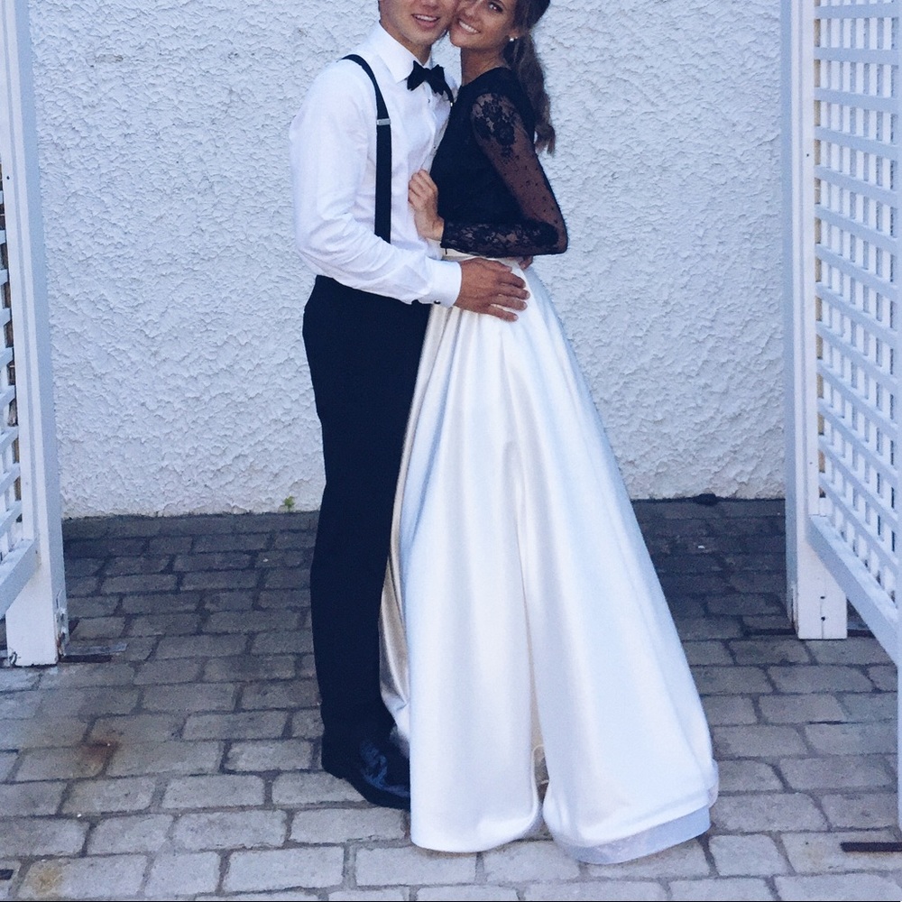 SHERRI HILL: White and Black Prom Dress